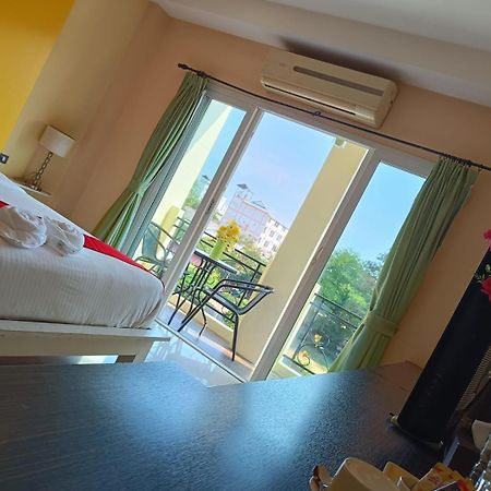 Aura Inn Rooms Pattaya Zewnętrze zdjęcie