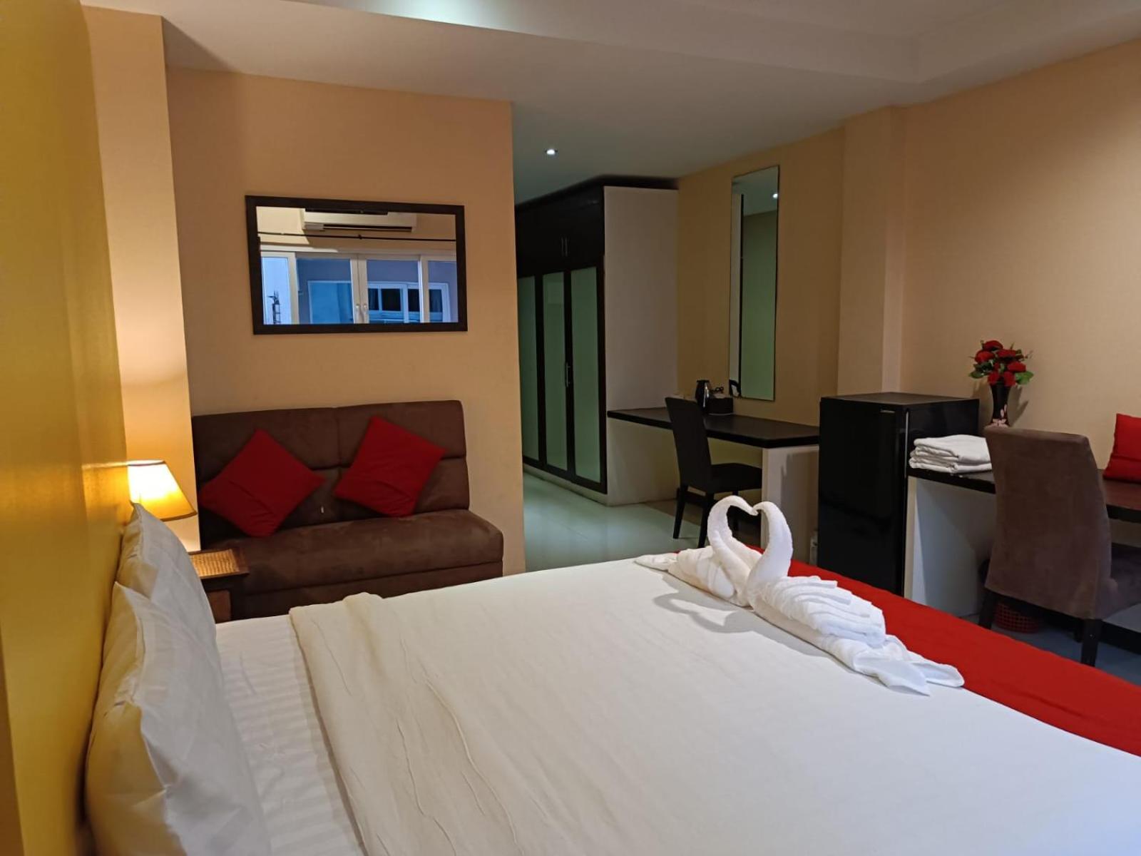 Aura Inn Rooms Pattaya Zewnętrze zdjęcie